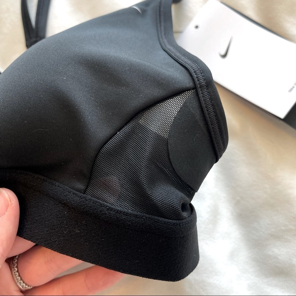 NIKE Dri-FIT Indy Women's Light-Support Padded U-Neck Sports Bra Size Medium - Picture 4 of 12